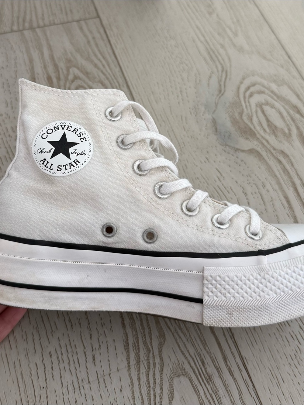 Converse White High Top Chuck Taylor All Star Sneaker